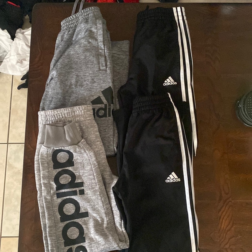 4 pairs of adidas boys sweat size medium